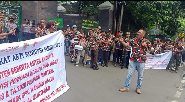 Aksi Aliansi Anti Korupsi di Kejaksaan Agung Republik Indonesia, Minta Copot Kajati Banten