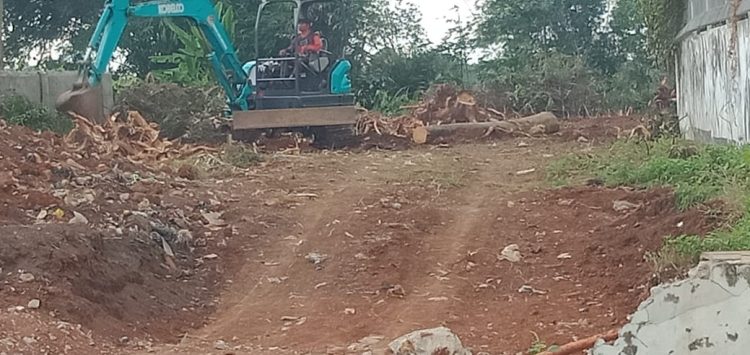 Pembangunan Gudang Matrial, Harus Membayar Ijin Lingkungan Kepada Kades Sebesar Rp. 20 juta