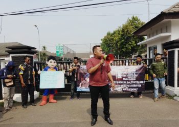 Kado Untuk Masyarakat Karawang Di Harkodia 2023, LBH Arya Mandalika Menginginkan Kejari Karawang Untuk Segera Menetapkan Tersangka Kasus Korupsi