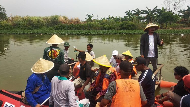 Peduli Dengan Pencemaran Kali, Kadin Kabupaten Bekasi Bersama Elemen Pencinta Lingkungan Hidup Susuri Kali Ciherang